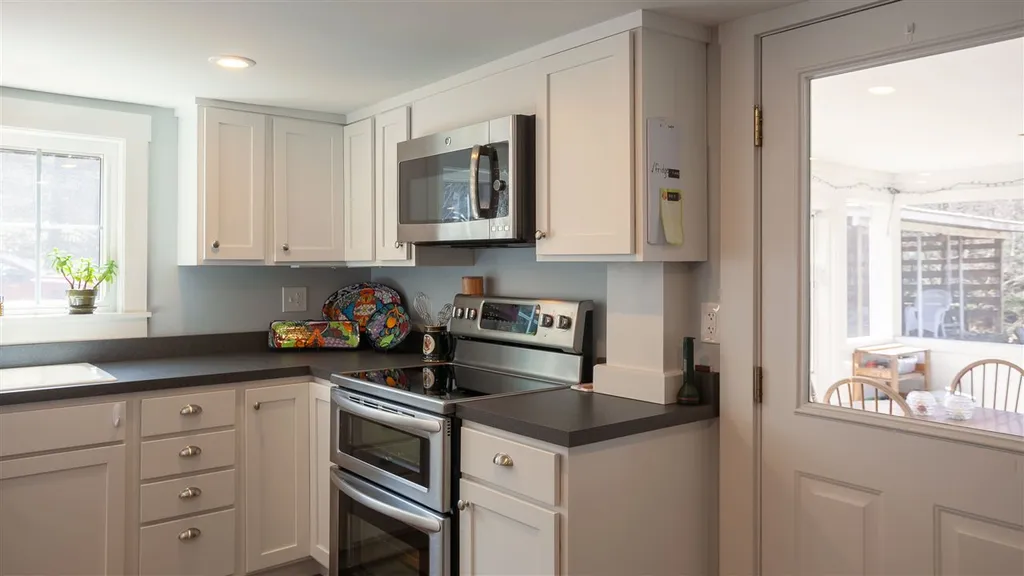 252 North Road Walpole NH 03608