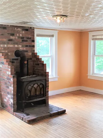 22 Upper Knight Street Keene NH 03431