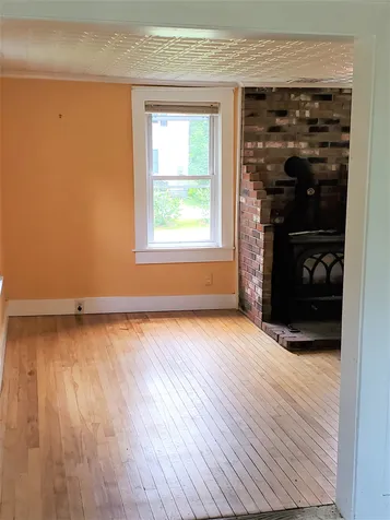 22 Upper Knight Street Keene NH 03431