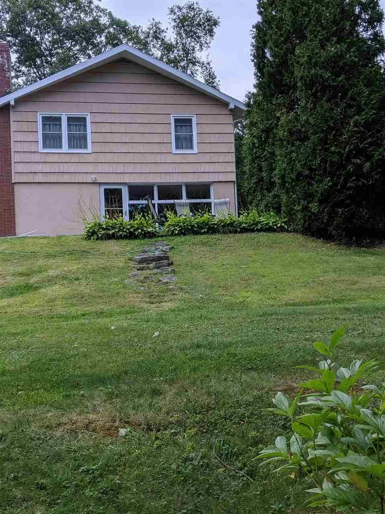 20 Riverview Road Durham NH 03824