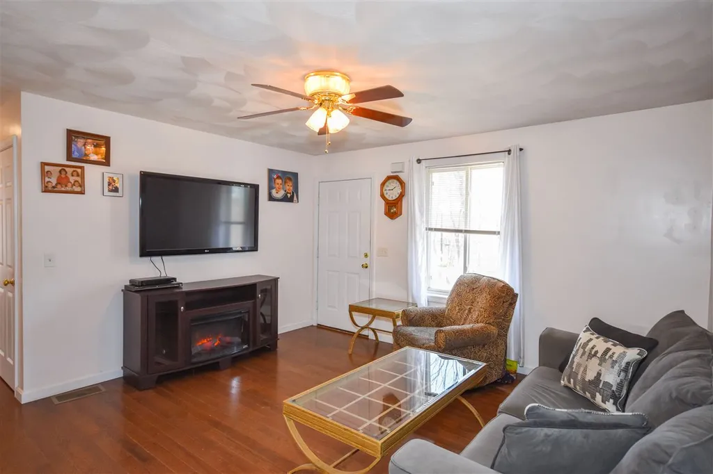 627 Berry River Road Barrington NH 03825
