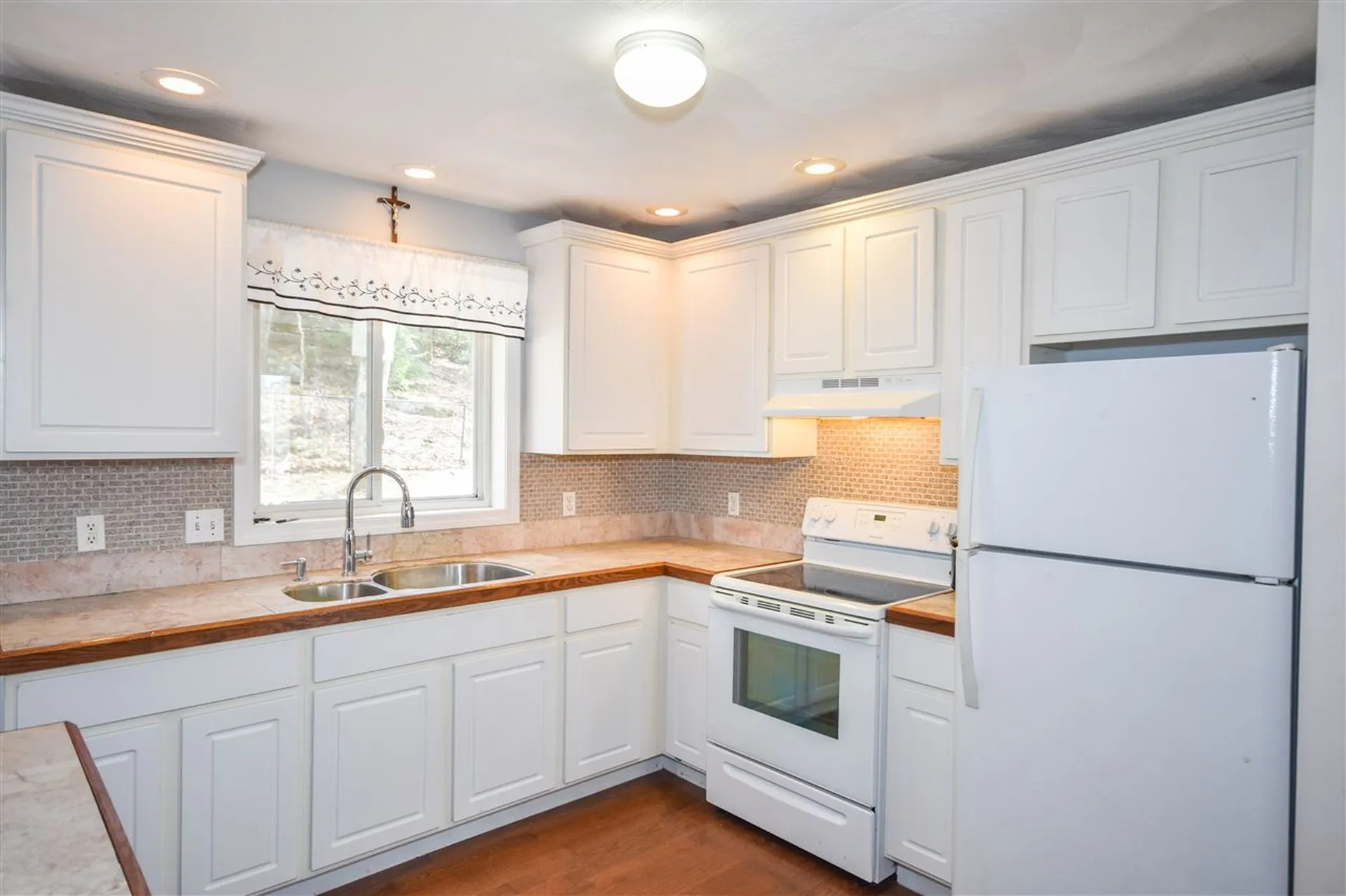 627 Berry River Road Barrington NH 03825