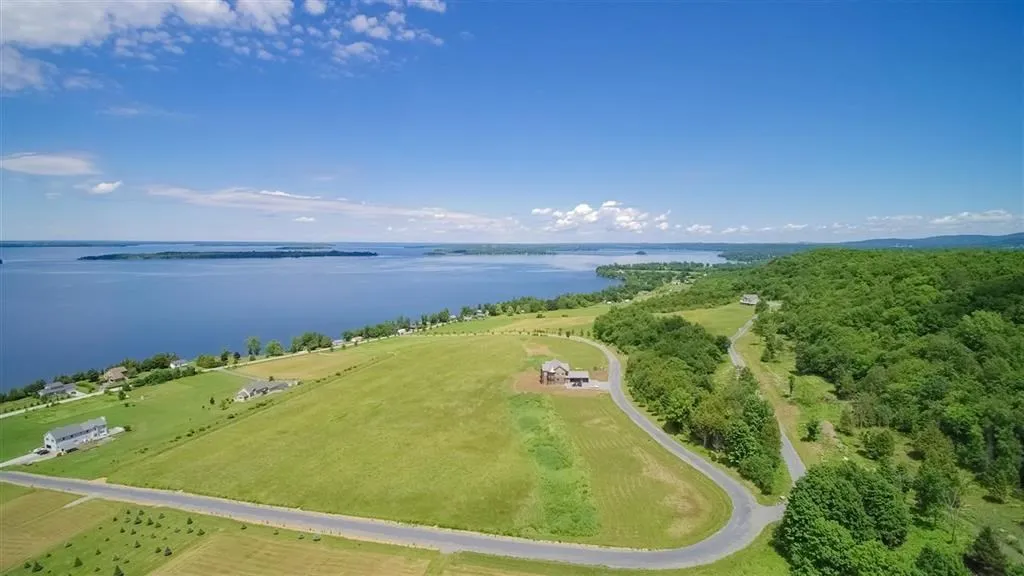 B Harriet Drive Georgia VT 05478