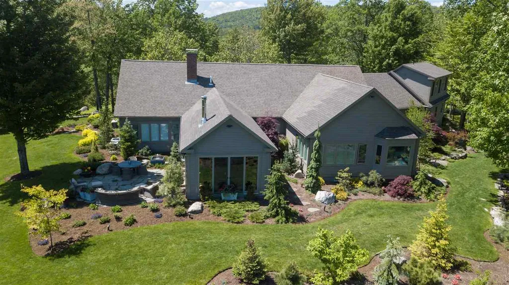 606 Wilmot Center Road New London NH 03257