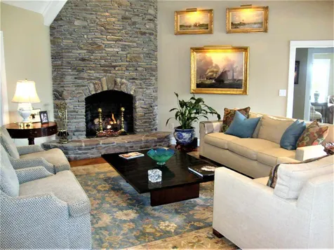 606 Wilmot Center Road New London NH 03257