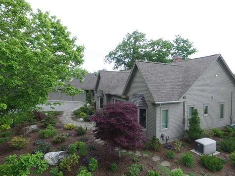 606 Wilmot Center Road New London NH 03257
