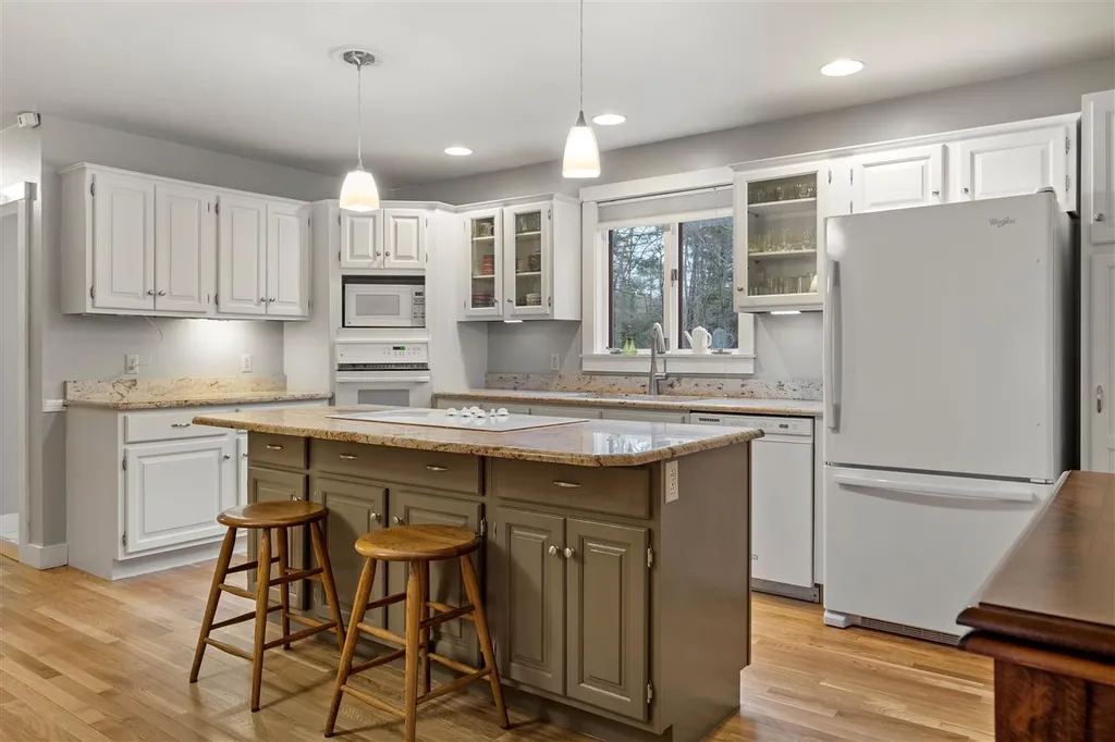 131 Drake Hill Road Strafford NH 03884
