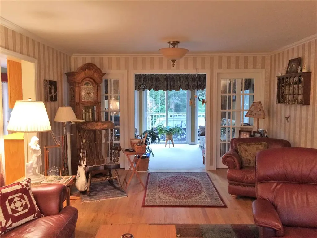 282 Paus Lane Hyde Park VT 05655
