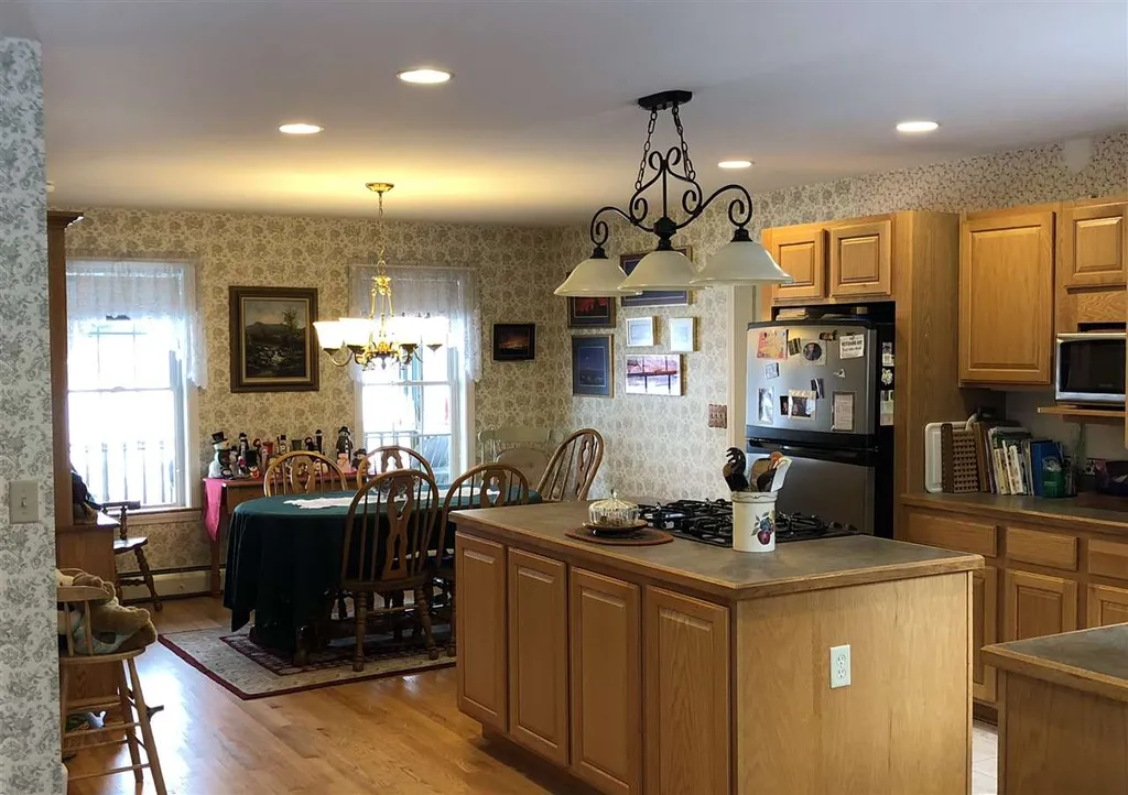 282 Paus Lane Hyde Park VT 05655