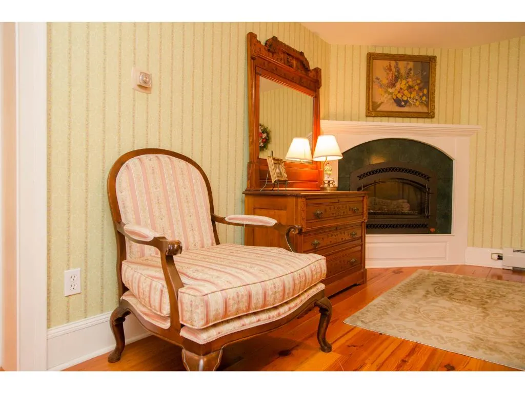 3587-3589 River Road Arlington VT 05250