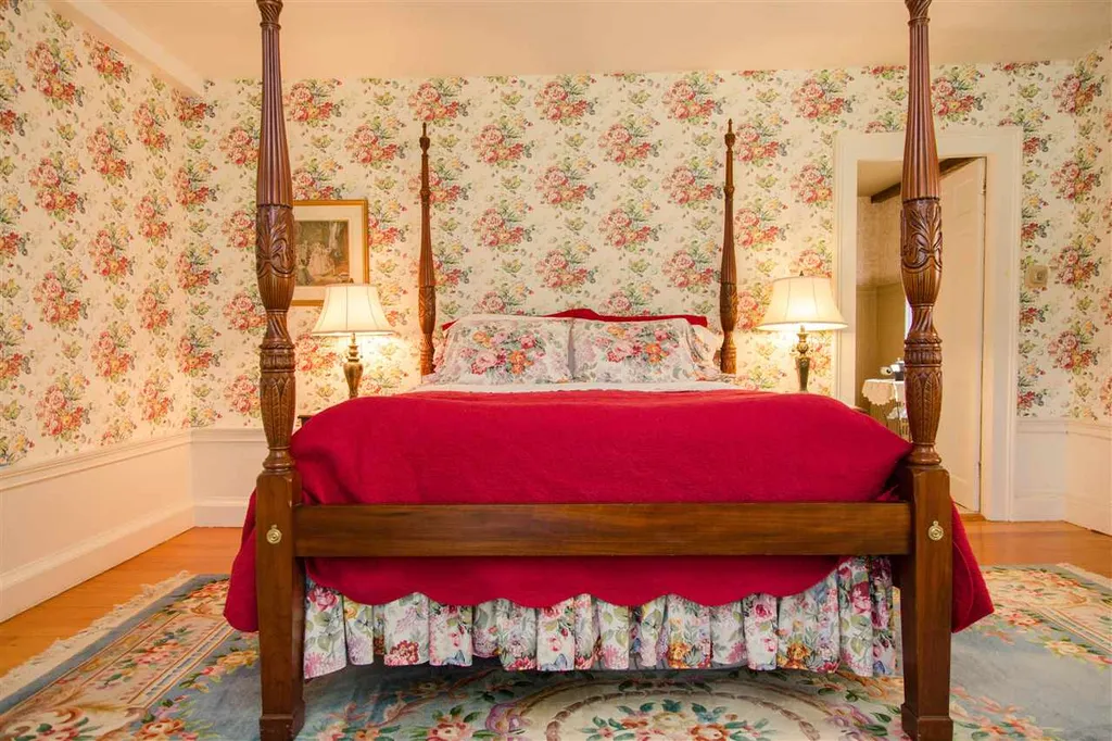 3587-3589 River Road Arlington VT 05250