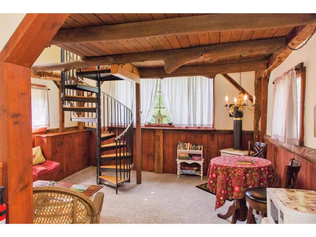 3587-3589 River Road Arlington VT 05250