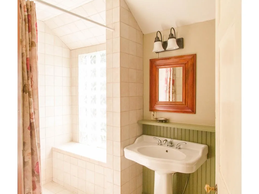 3587-3589 River Road Arlington VT 05250