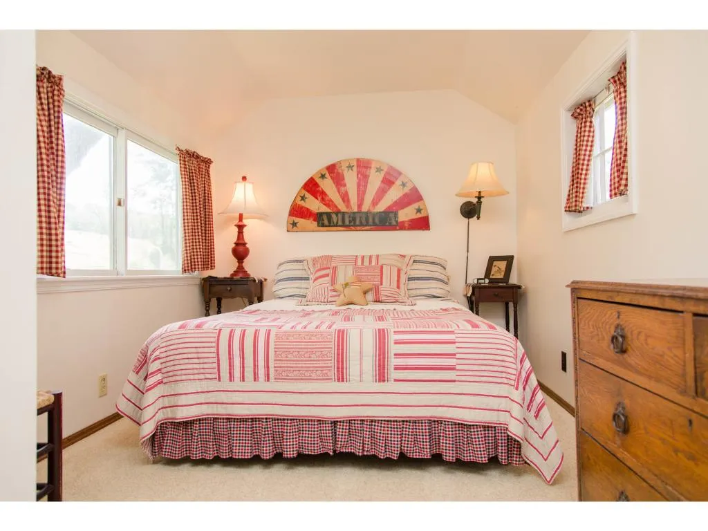 3587-3589 River Road Arlington VT 05250