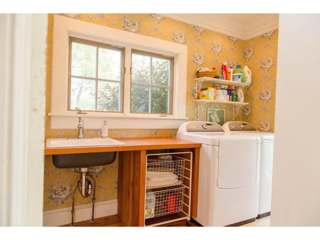 3587-3589 River Road Arlington VT 05250