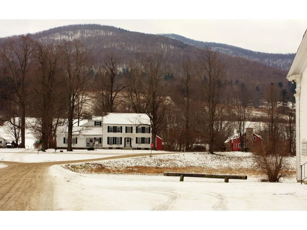 3587-3589 River Road Arlington VT 05250