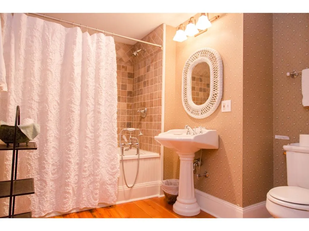 3587-3589 River Road Arlington VT 05250