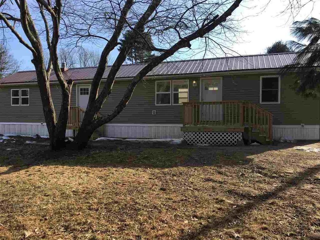 16 Wayland Circle Exeter NH 03833