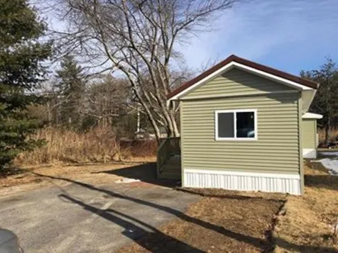 16 Wayland Circle Exeter NH 03833