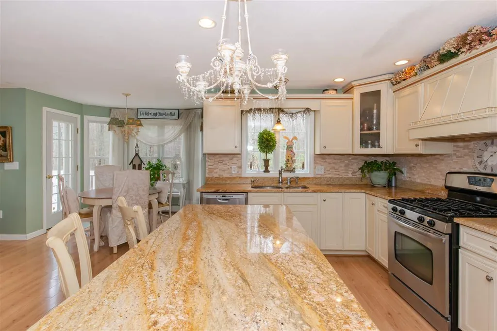 40 Carter Way Strafford NH 03884