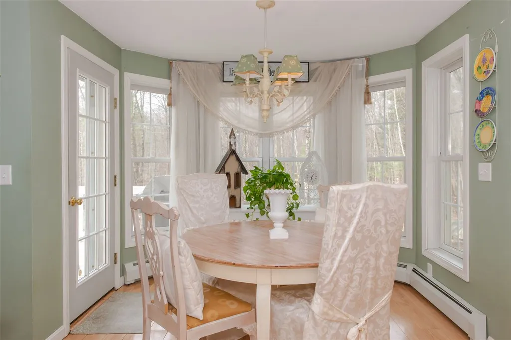 40 Carter Way Strafford NH 03884