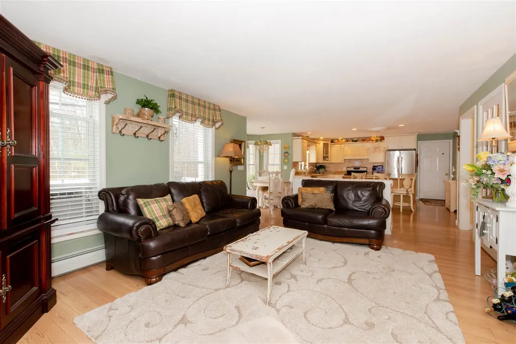 40 Carter Way Strafford NH 03884