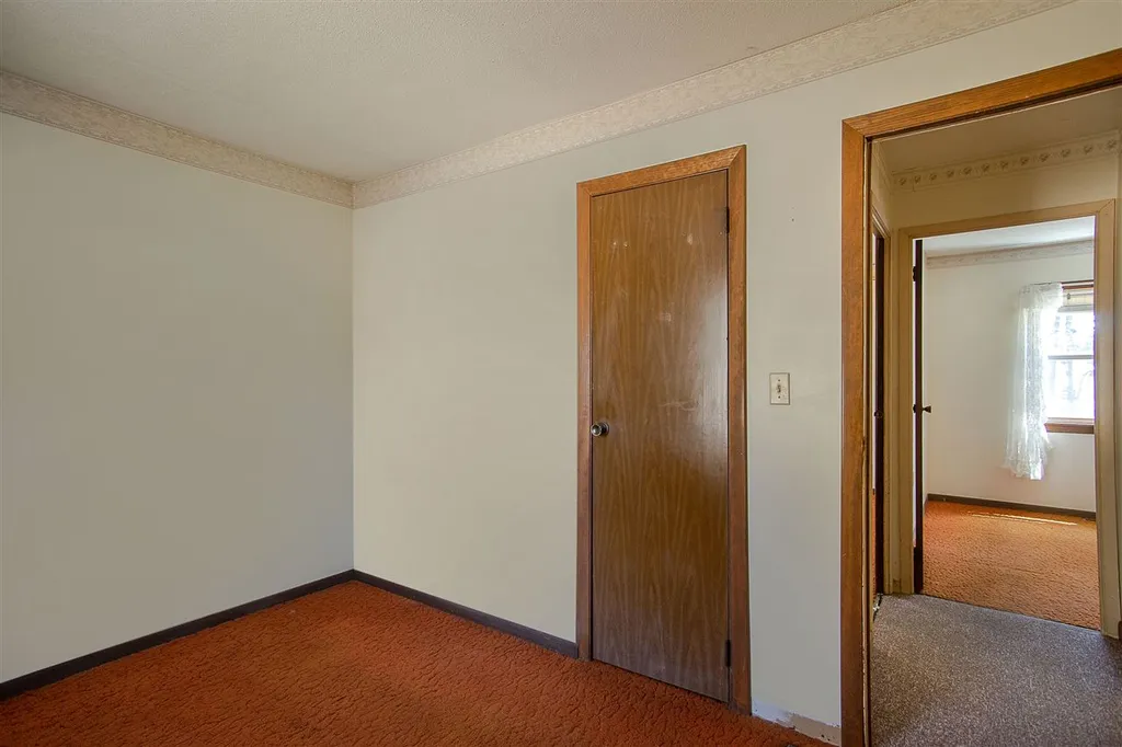 12 Hastings Circle Hinsdale NH 03451
