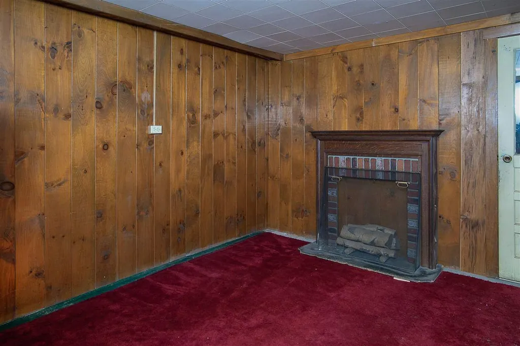 12 Hastings Circle Hinsdale NH 03451
