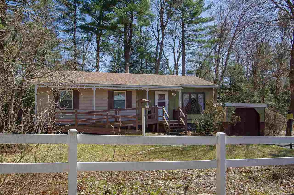 12 Hastings Circle Hinsdale NH 03451