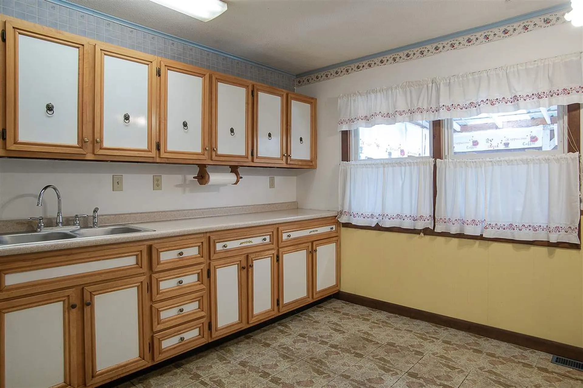 12 Hastings Circle Hinsdale NH 03451