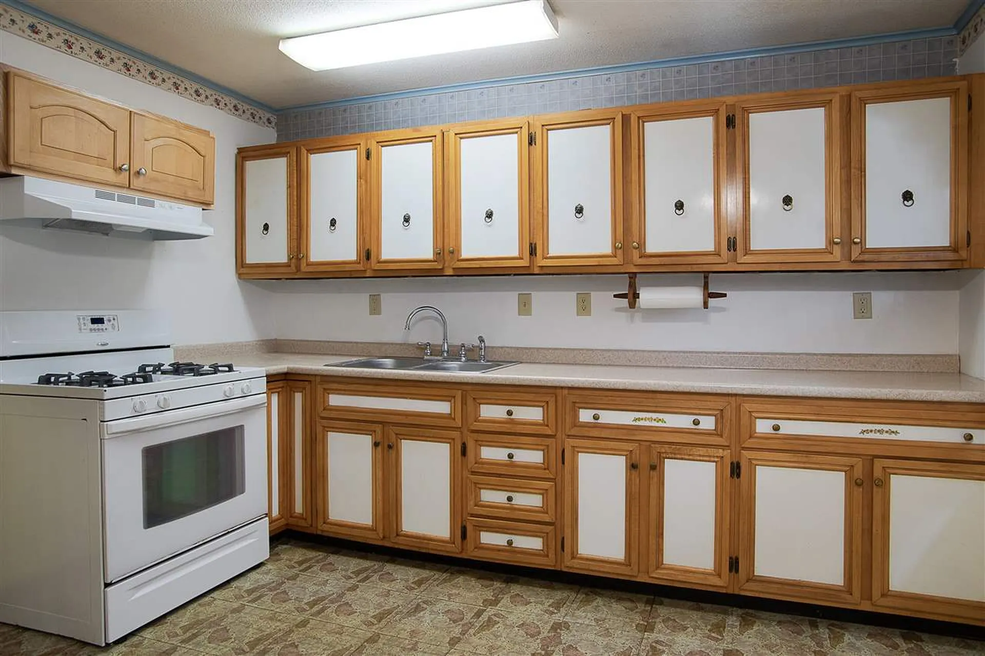 12 Hastings Circle Hinsdale NH 03451