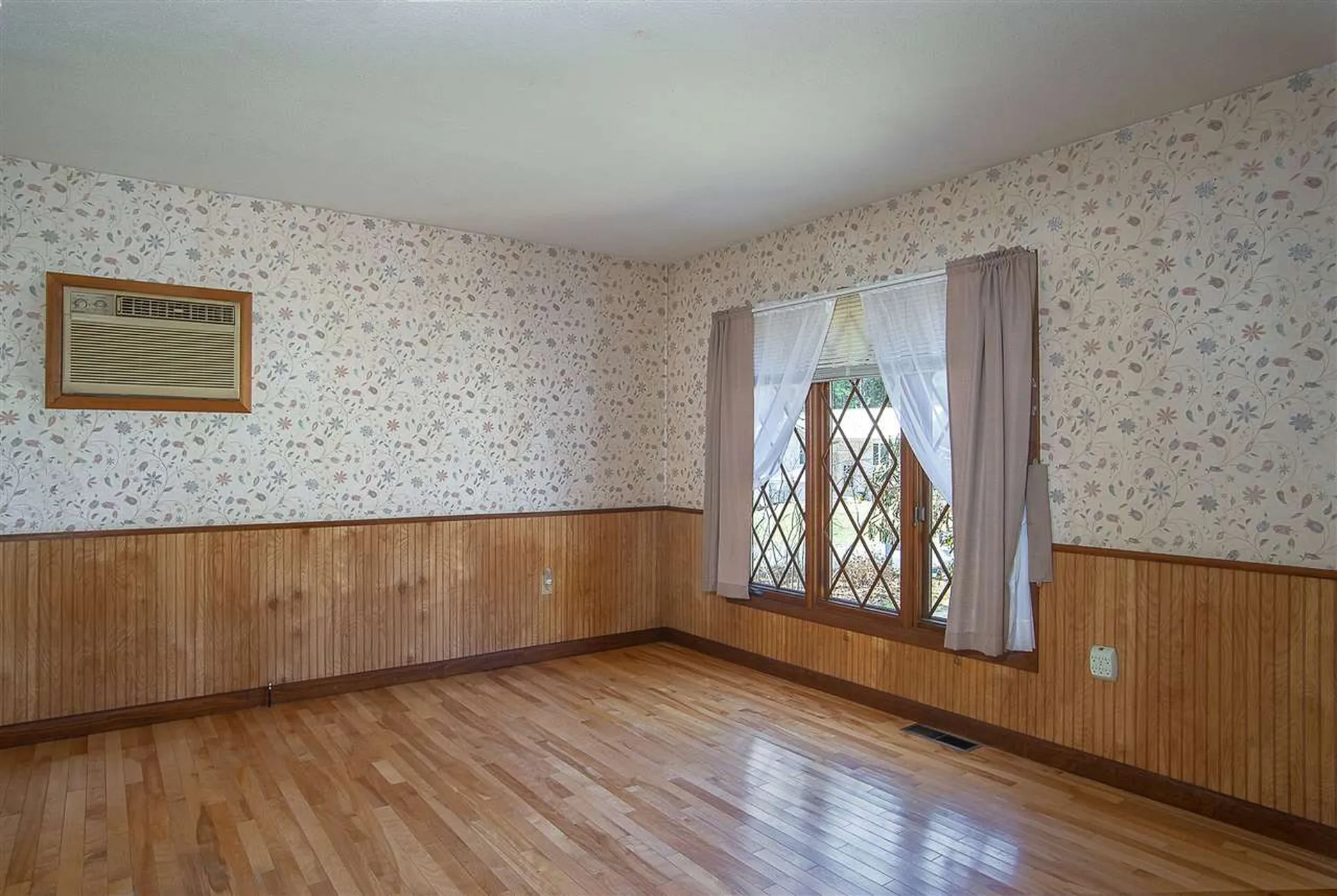 12 Hastings Circle Hinsdale NH 03451