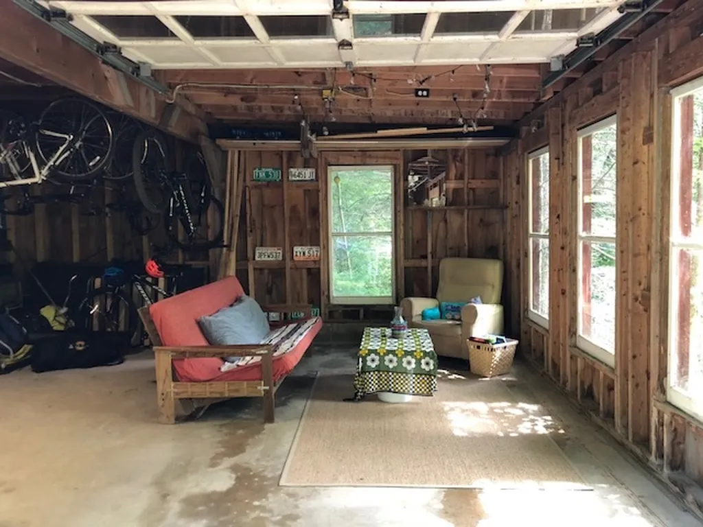 112 Old Coach Road Dummerston VT 05301
