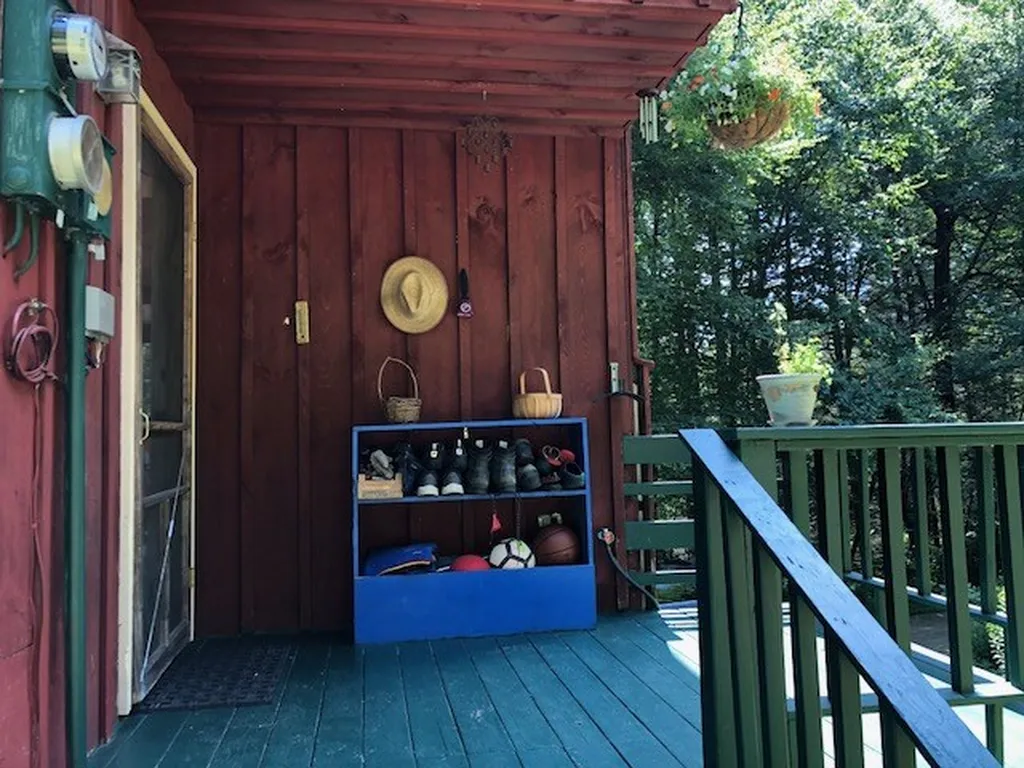 112 Old Coach Road Dummerston VT 05301