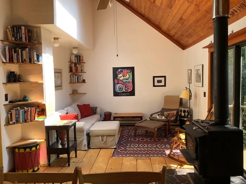 112 Old Coach Road Dummerston VT 05301