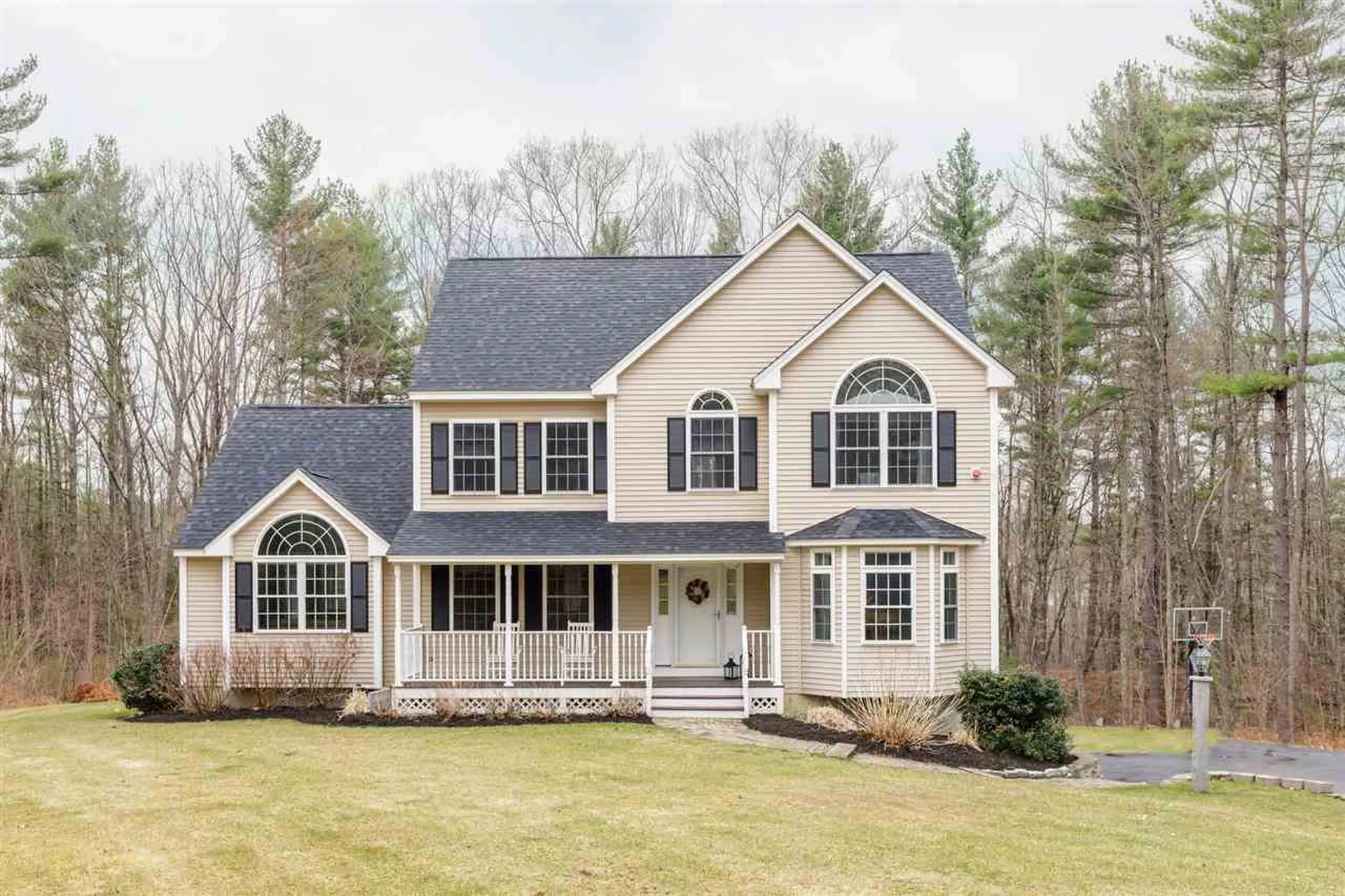 11 Walnut Farm Road Newton NH 03858