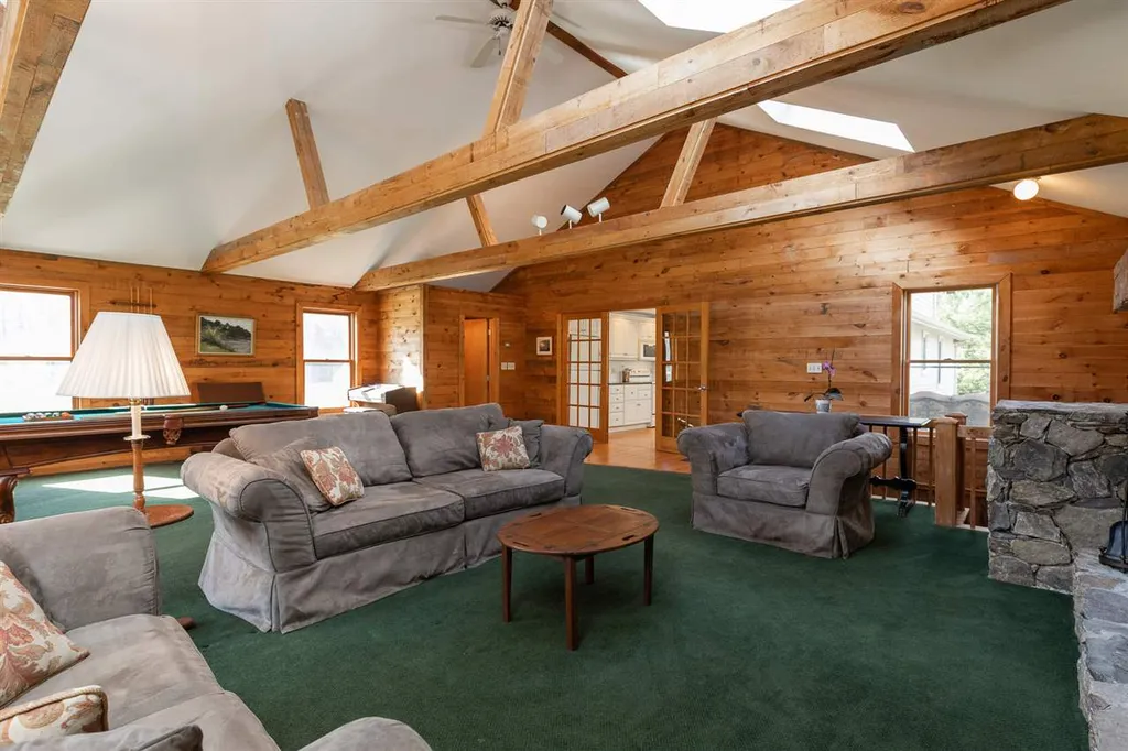9 Crystal Drive Hampton Falls NH 03844