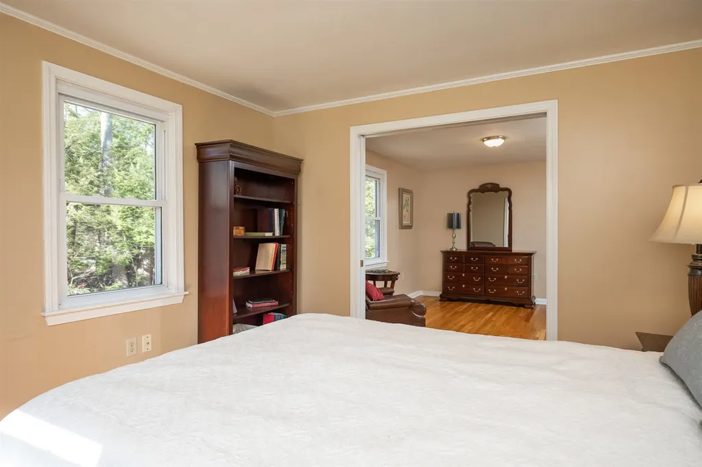 9 Crystal Drive Hampton Falls NH 03844