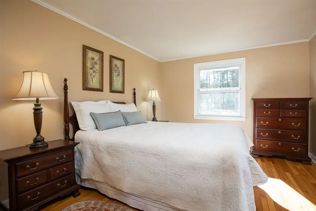 9 Crystal Drive Hampton Falls NH 03844
