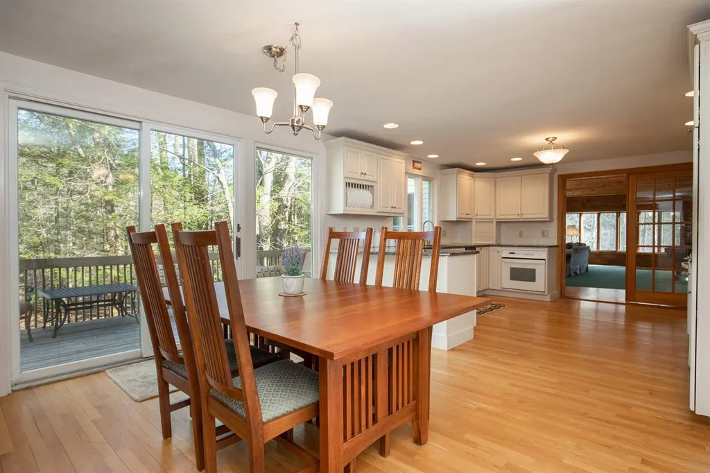 9 Crystal Drive Hampton Falls NH 03844