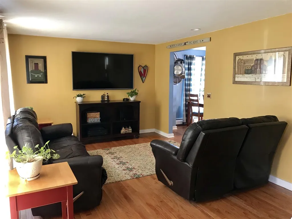 11 Homestead Lane Dover NH 03820