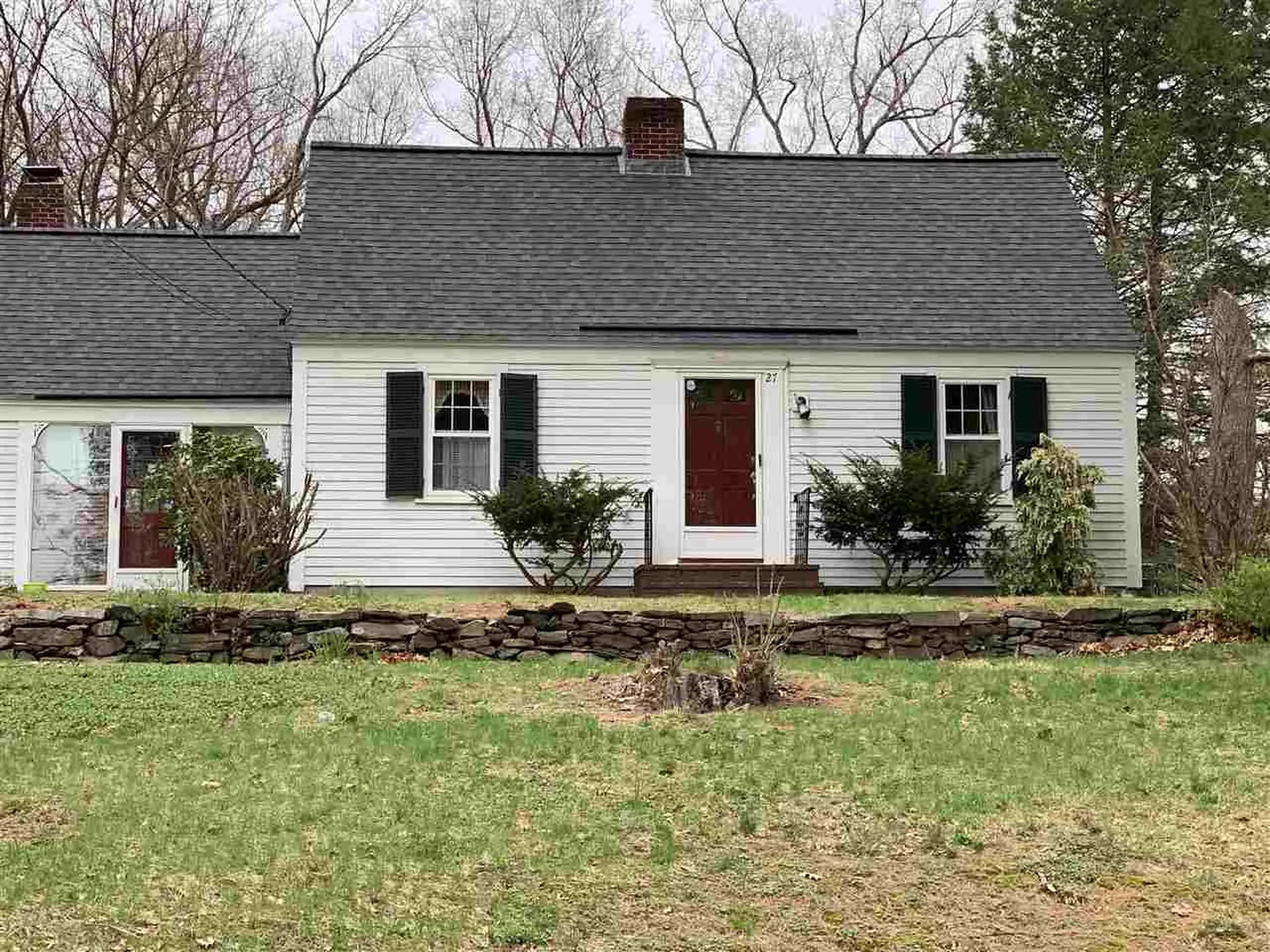 27 Baker Street Hudson NH 03051