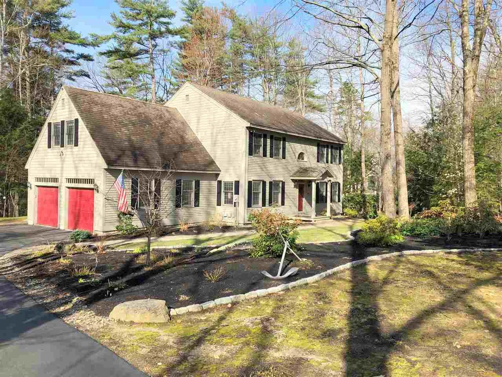 94 Spruce Road Wolfeboro NH 03894