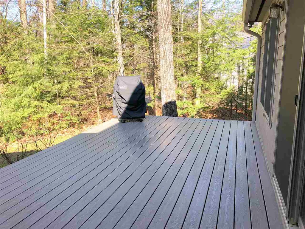 94 Spruce Road Wolfeboro NH 03894