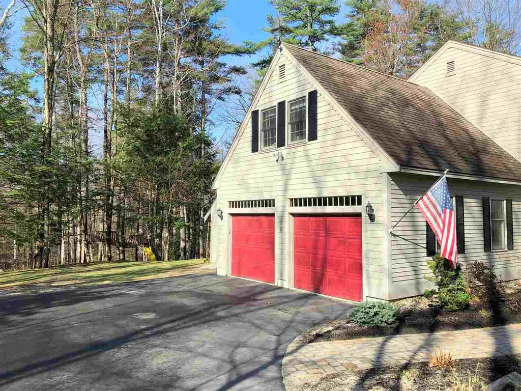 94 Spruce Road Wolfeboro NH 03894