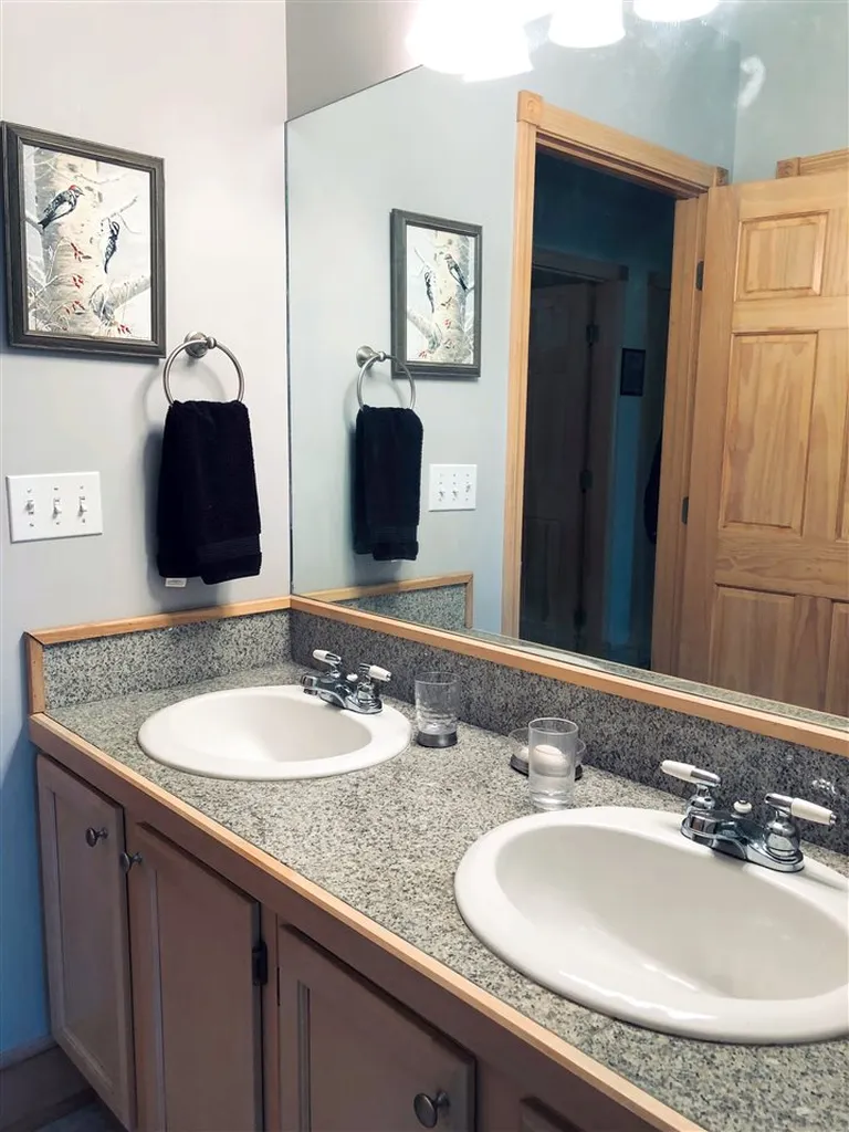 94 Spruce Road Wolfeboro NH 03894