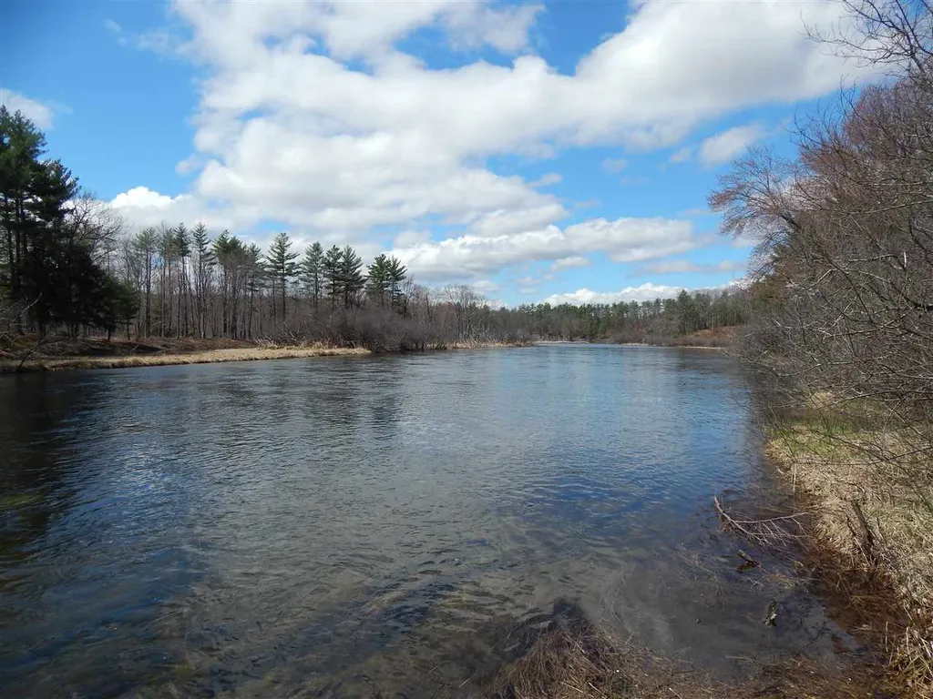448 West Main Street Tilton NH 03276