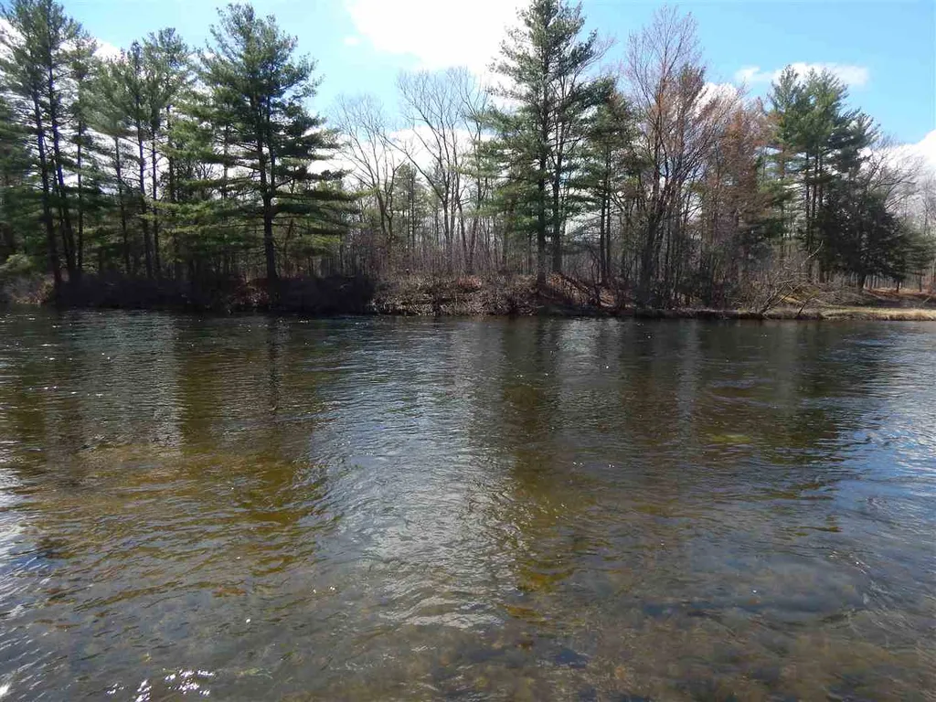448 West Main Street Tilton NH 03276