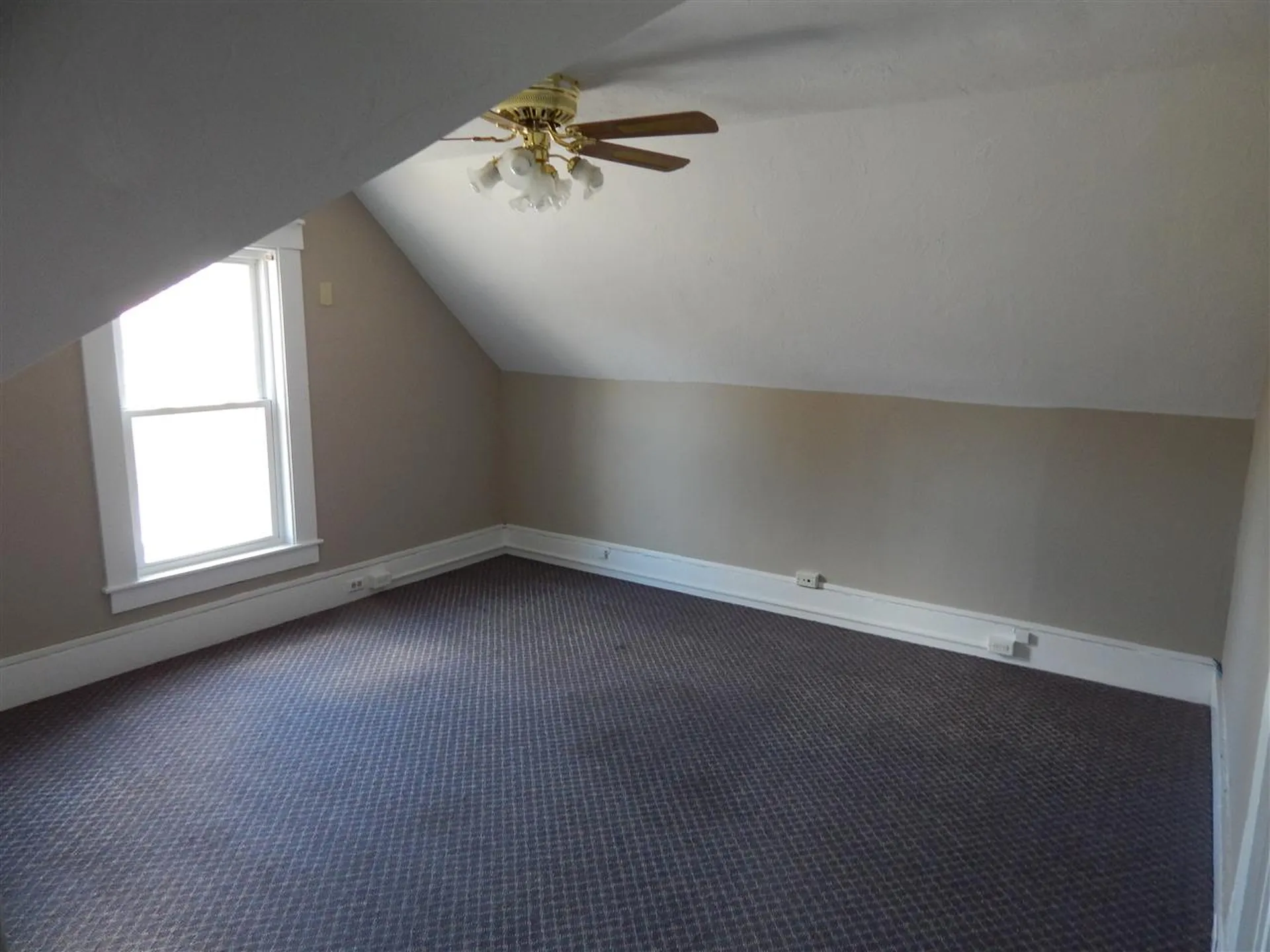 448 West Main Street Tilton NH 03276