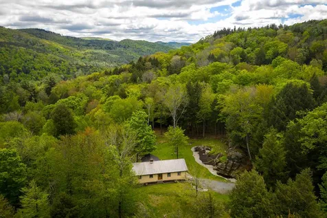 8 Border Lane Woodstock VT 05091